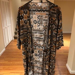 LuLaRoe Medium Shirley